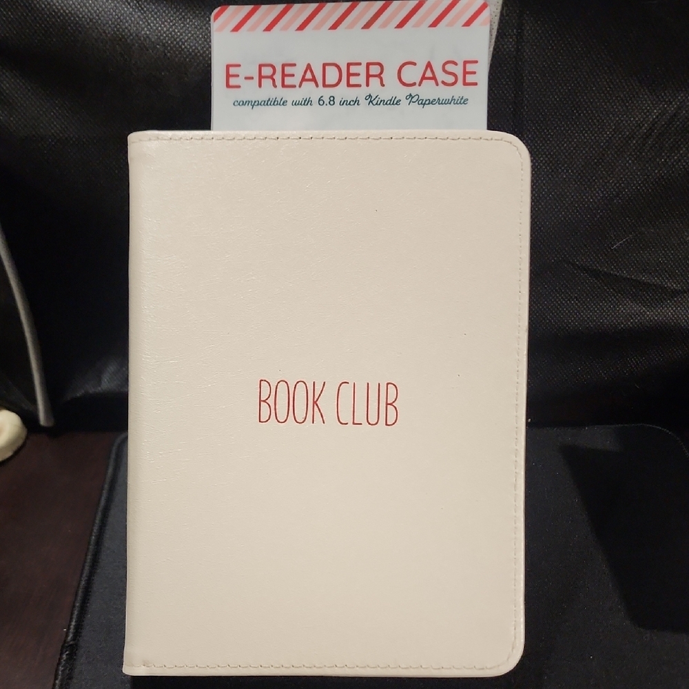 Book Club Cream E-Reader Case
